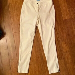 J. McLaughlin white jeans size 8 - like new- zip at ankle